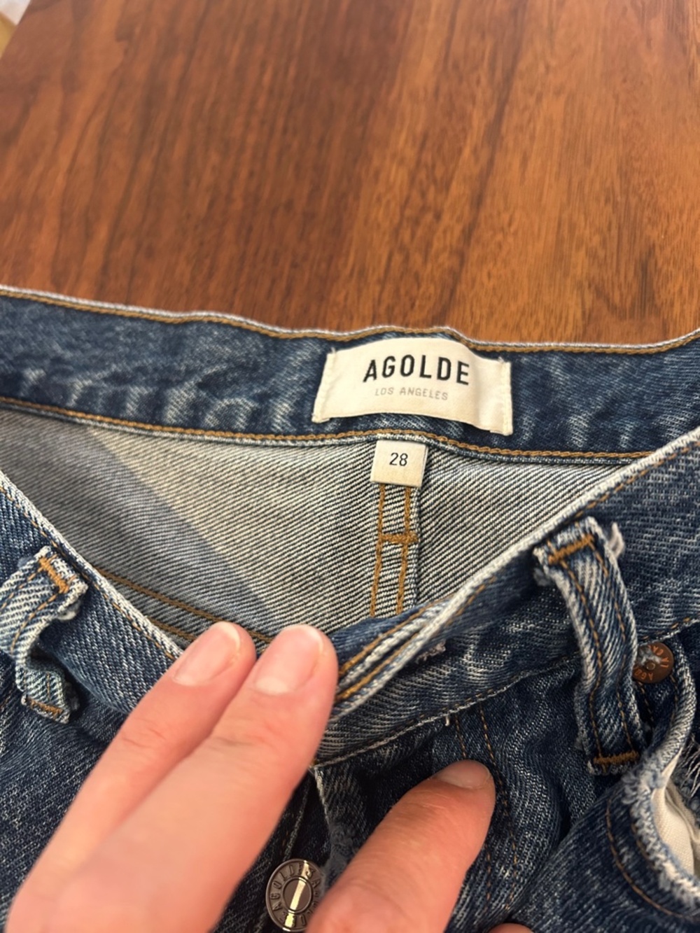 Agolde Parker Long Short, Size 28 - Picture 3 of 3